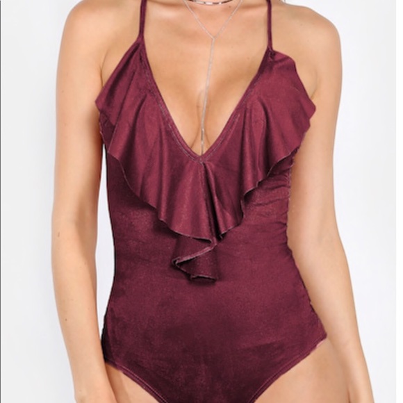 Plunge ruffle neck bodysuit - Picture 2 of 5